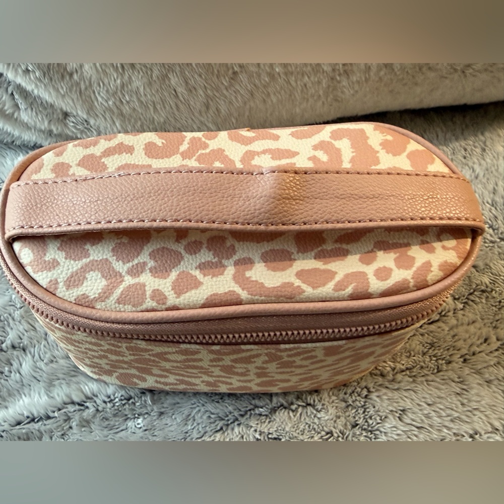 Women’s Clear Travel - Cosmetic Bag Set in Blush Leopard. 3 Piece - Picture 7 of 16